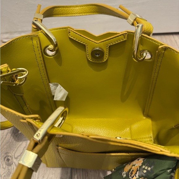 Steve Madden Mustard Tote with Floral Accent - Picture 3 of 9